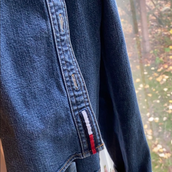 Tommy Jeans Button Down - Picture 4 of 4